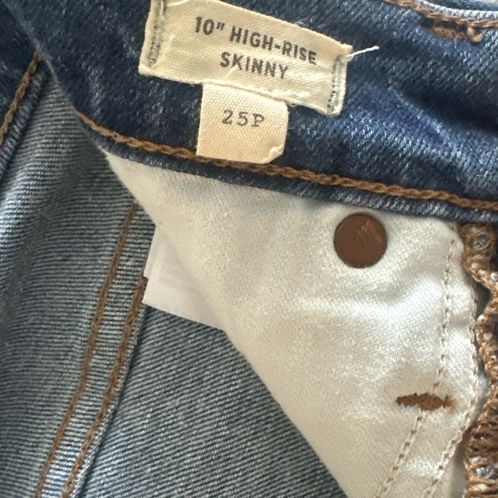 Women's Petite Madewell Skinny Jeans - Picture 2 of 7